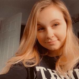 Meet your Posher, Chelsea lee